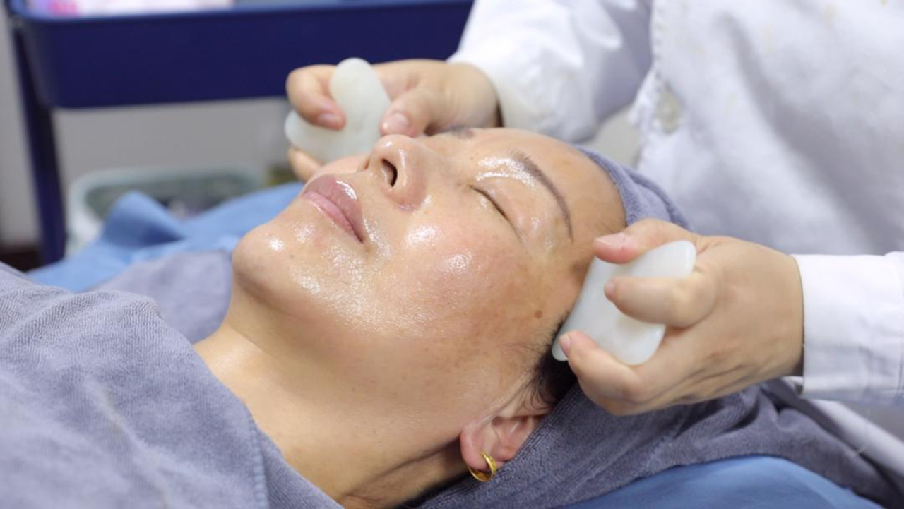 facial gua sha